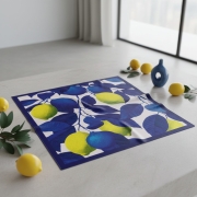 Jedwabna apaszka Lemons w niebieskie liście i żółte cytryny – More Amore